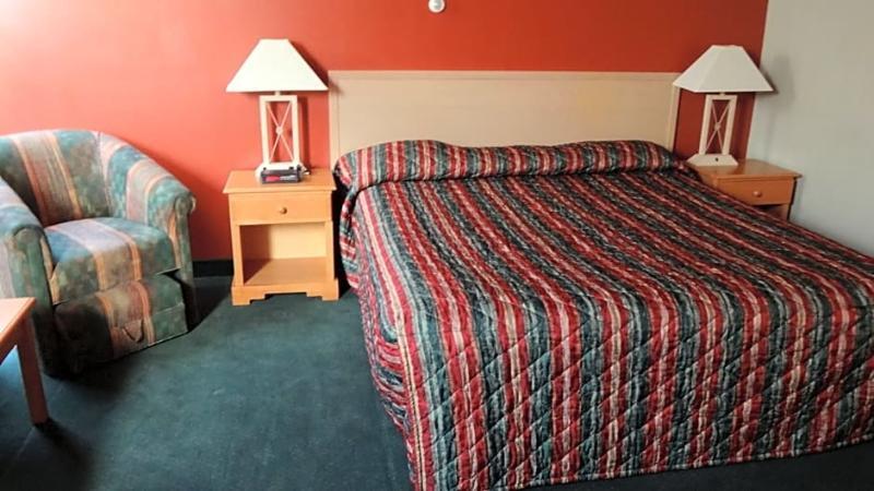 Grizz Hotel Revelstoke Kültér fotó