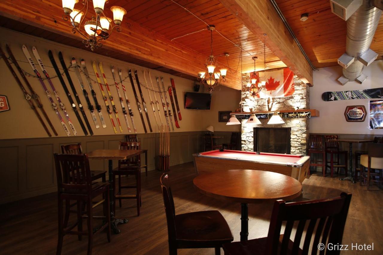 Grizz Hotel Revelstoke Kültér fotó